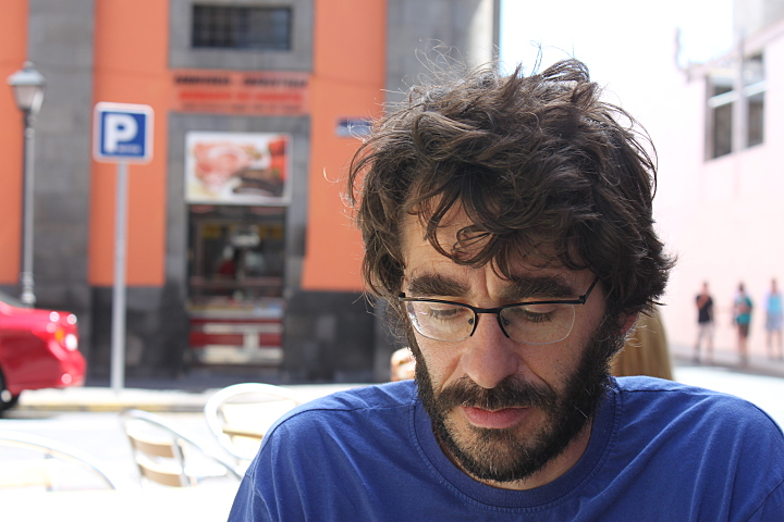 Joost, studying the menu, august 2015, Gran Canaria